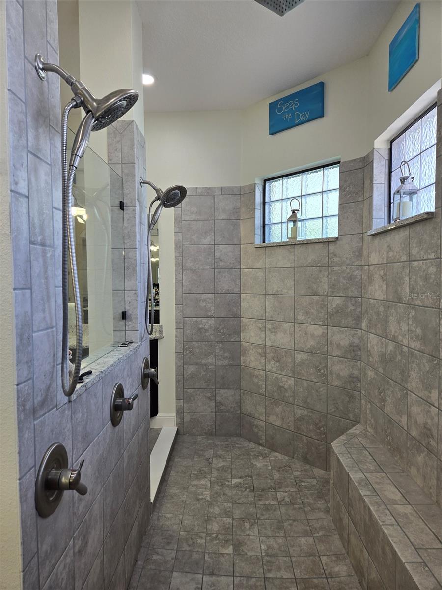 5084 GREENS DR, LADY LAKE, FL, 32159