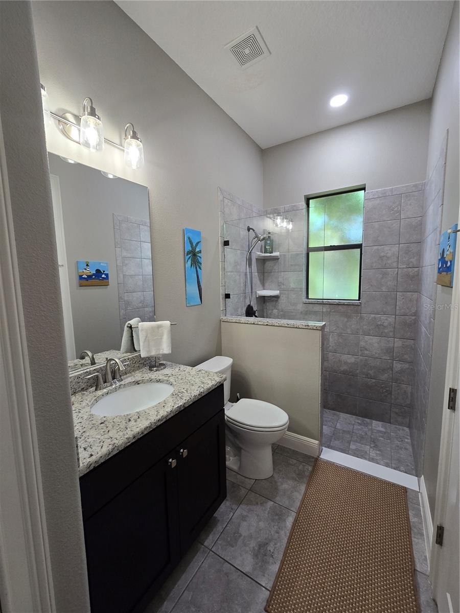 5084 GREENS DR, LADY LAKE, FL, 32159