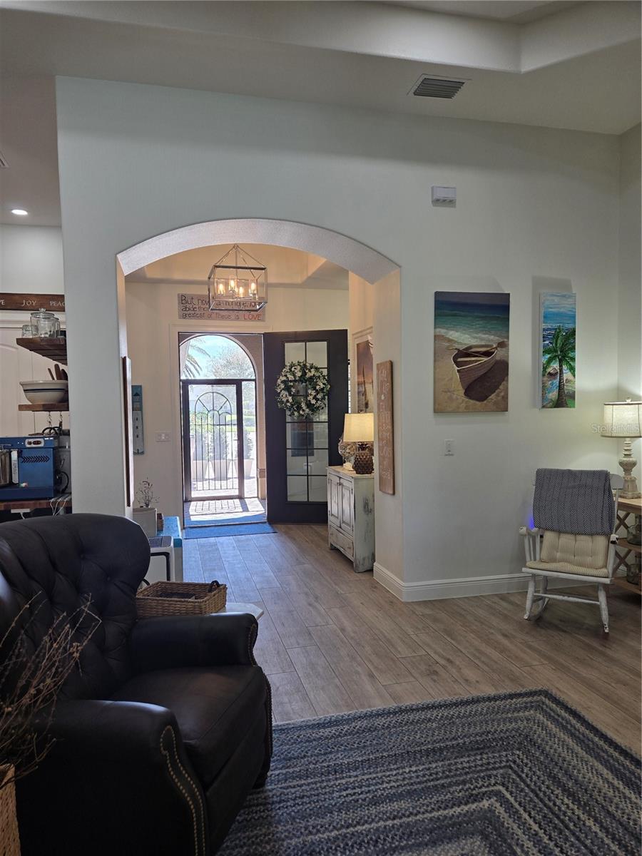 5084 GREENS DR, LADY LAKE, FL, 32159