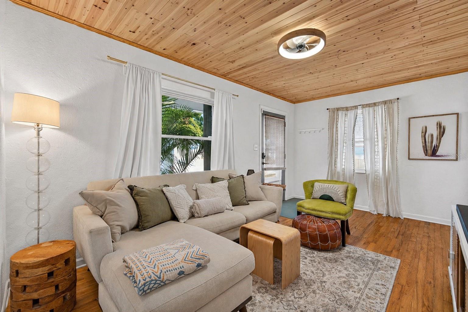 2444 34TH AVE N, ST PETERSBURG, FL, 33713