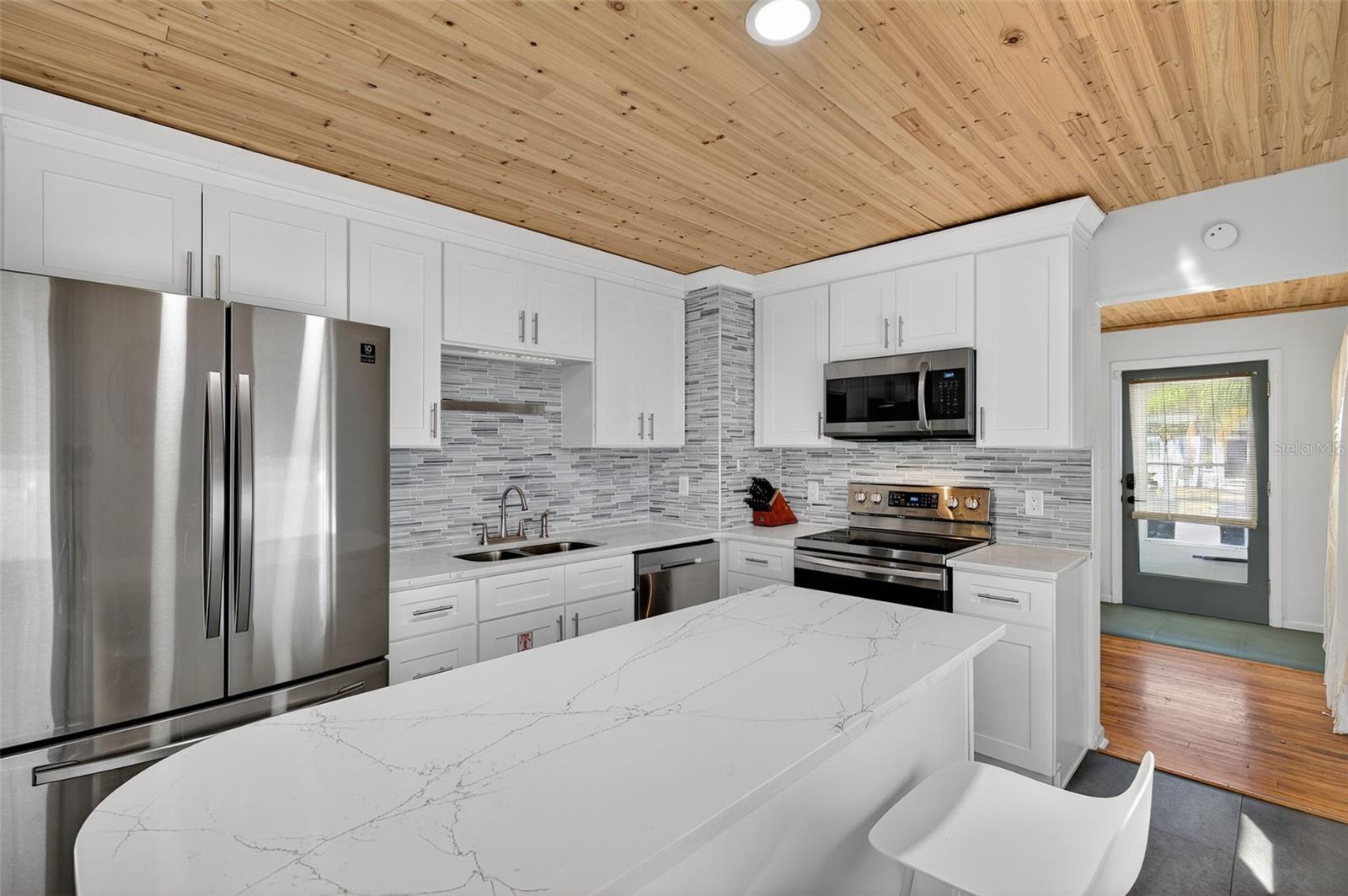 2444 34TH AVE N, ST PETERSBURG, FL, 33713