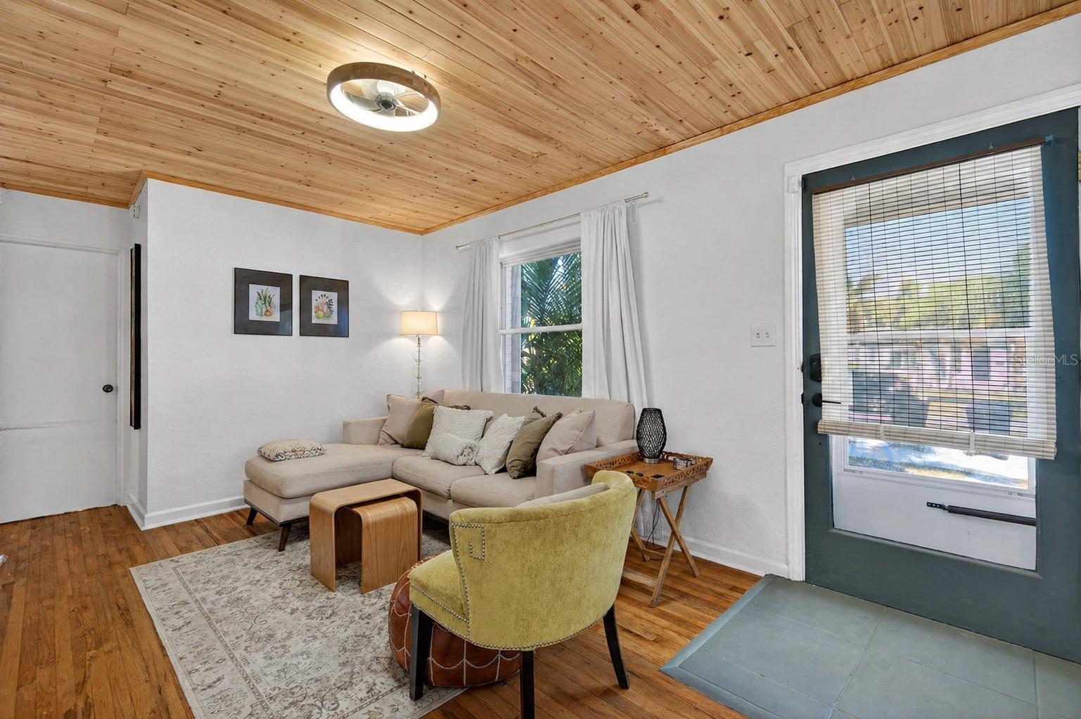 2444 34TH AVE N, ST PETERSBURG, FL, 33713