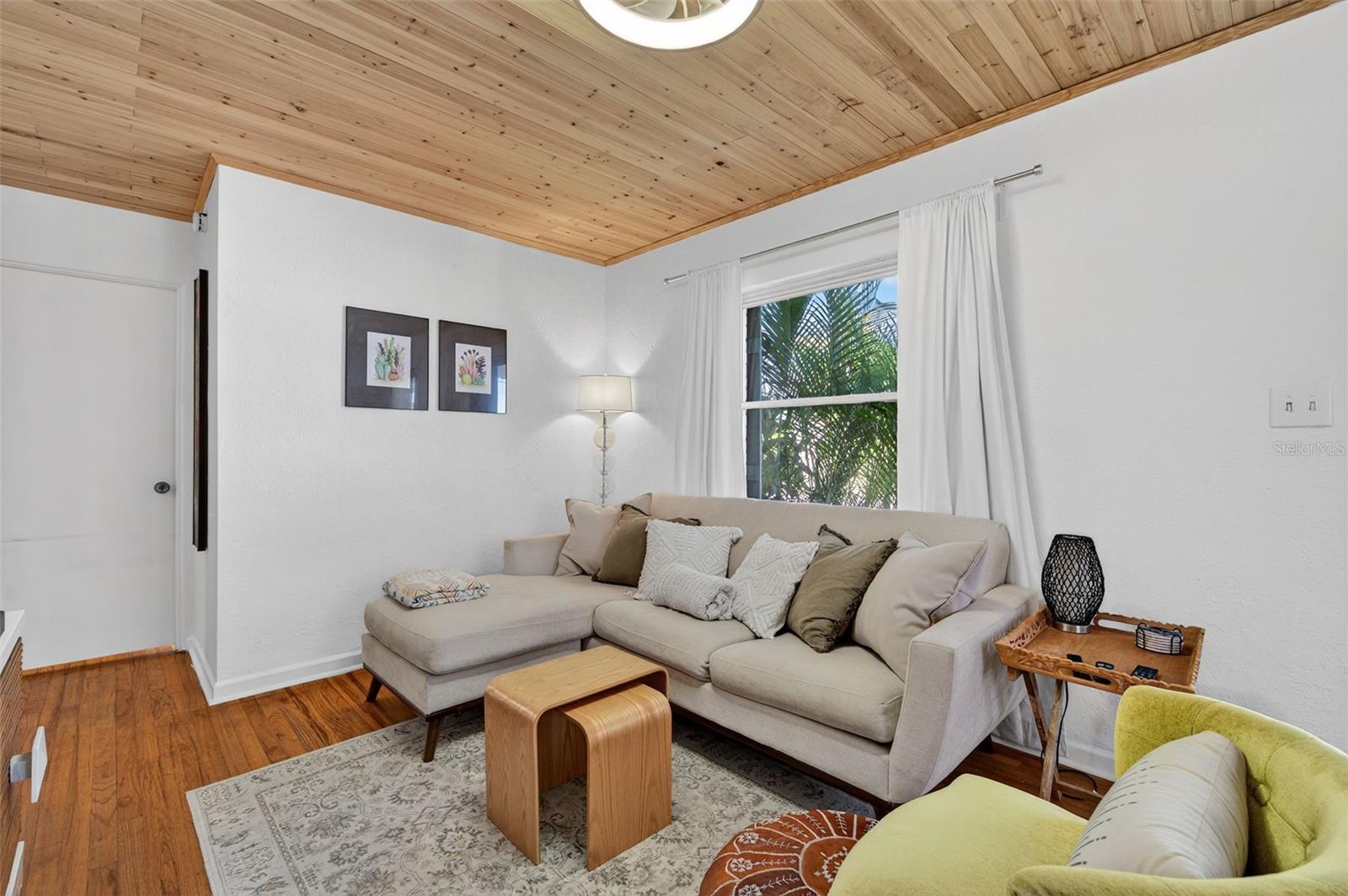 2444 34TH AVE N, ST PETERSBURG, FL, 33713