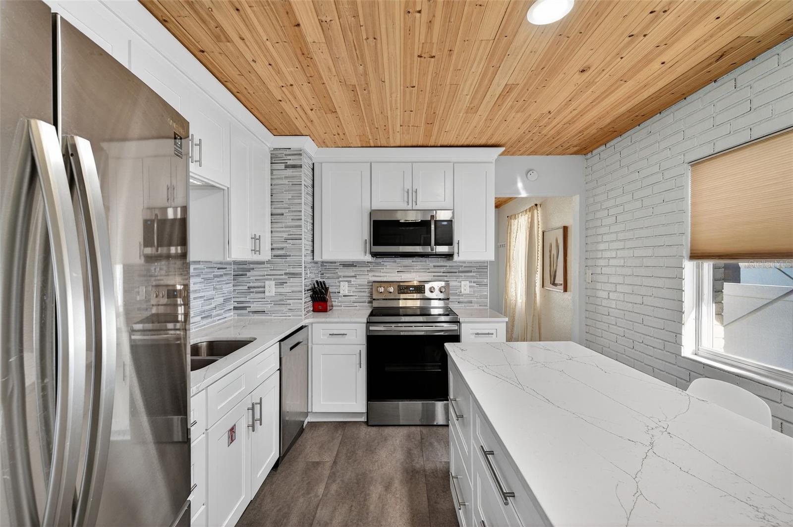 2444 34TH AVE N, ST PETERSBURG, FL, 33713