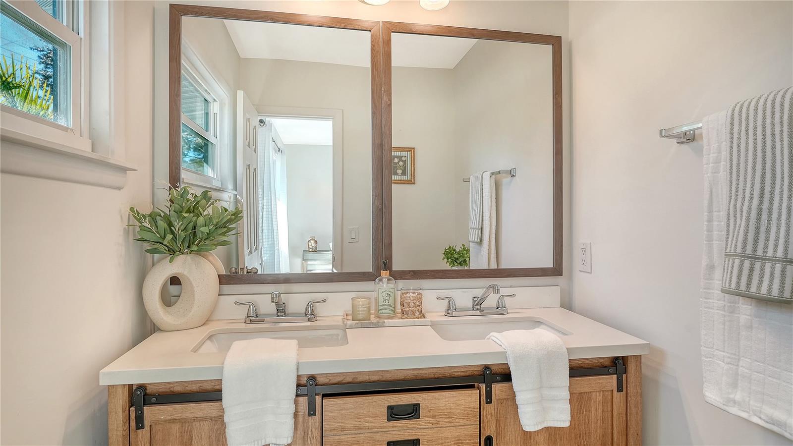 209 BRIGGS CT, SARASOTA, FL, 34237