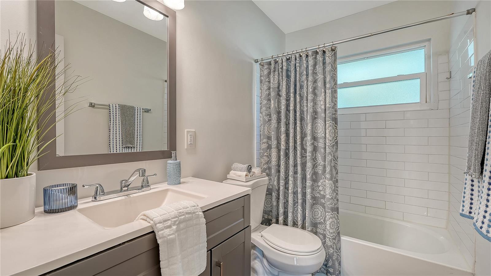 209 BRIGGS CT, SARASOTA, FL, 34237