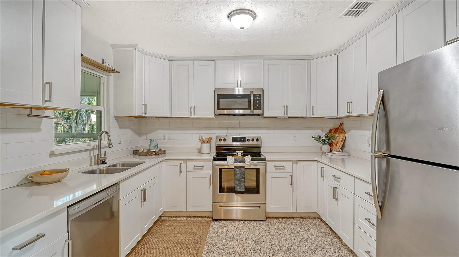 209 BRIGGS CT, SARASOTA, FL, 34237
