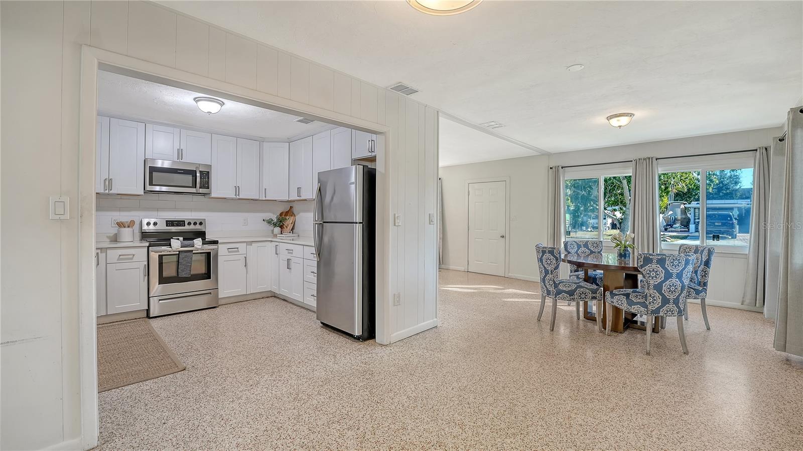 209 BRIGGS CT, SARASOTA, FL, 34237