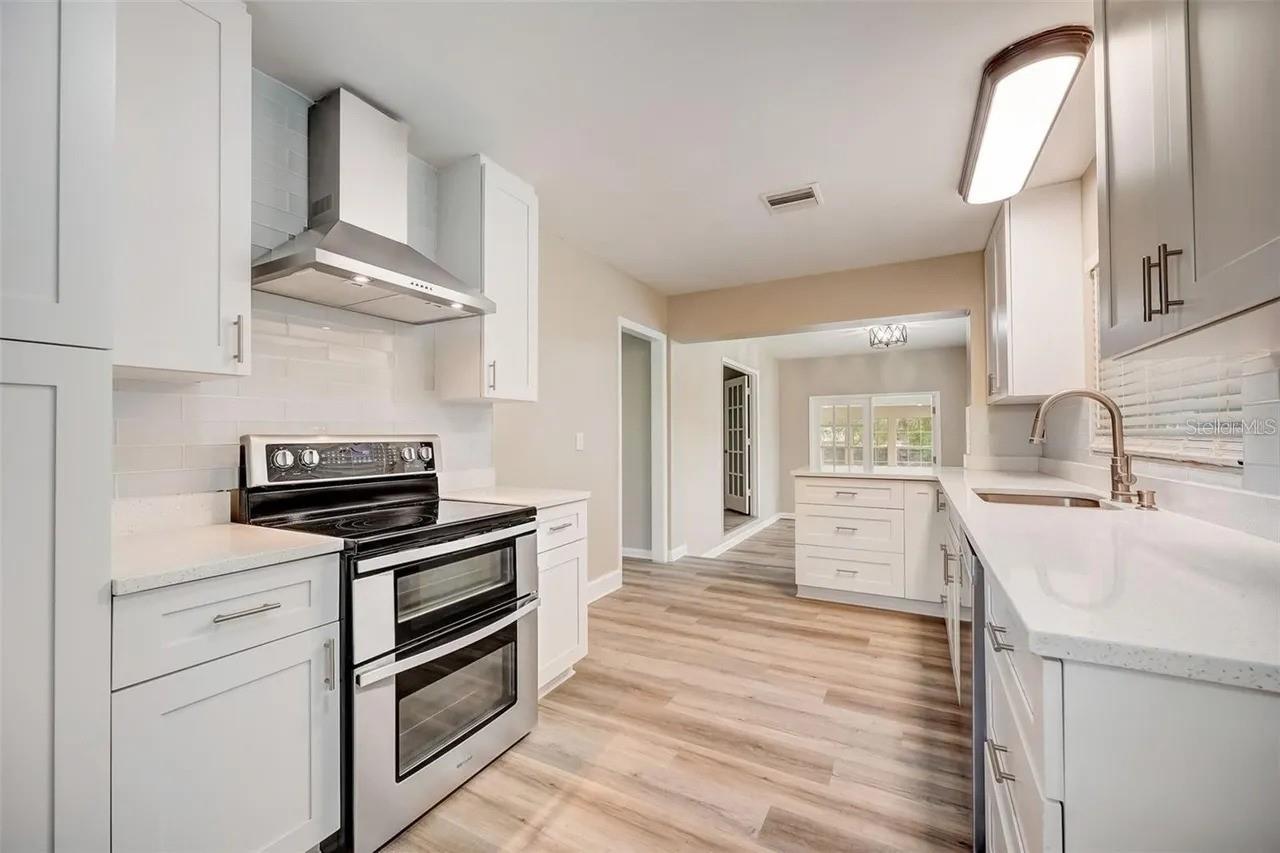 4223 E PINE HILL CIR, ORLANDO, FL, 32808