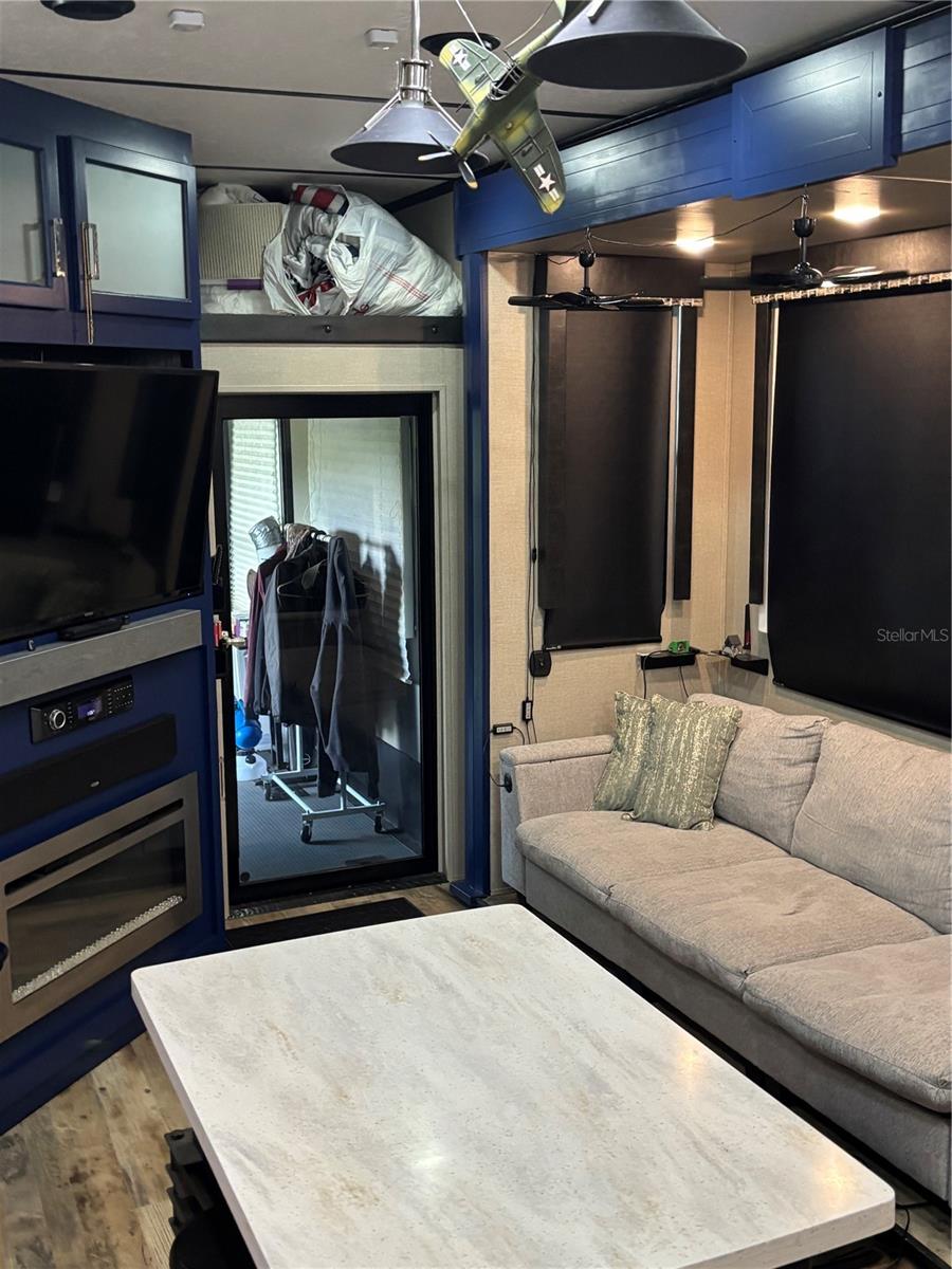 46365 STATE ROAD 64 E, MYAKKA CITY, FL, 34251