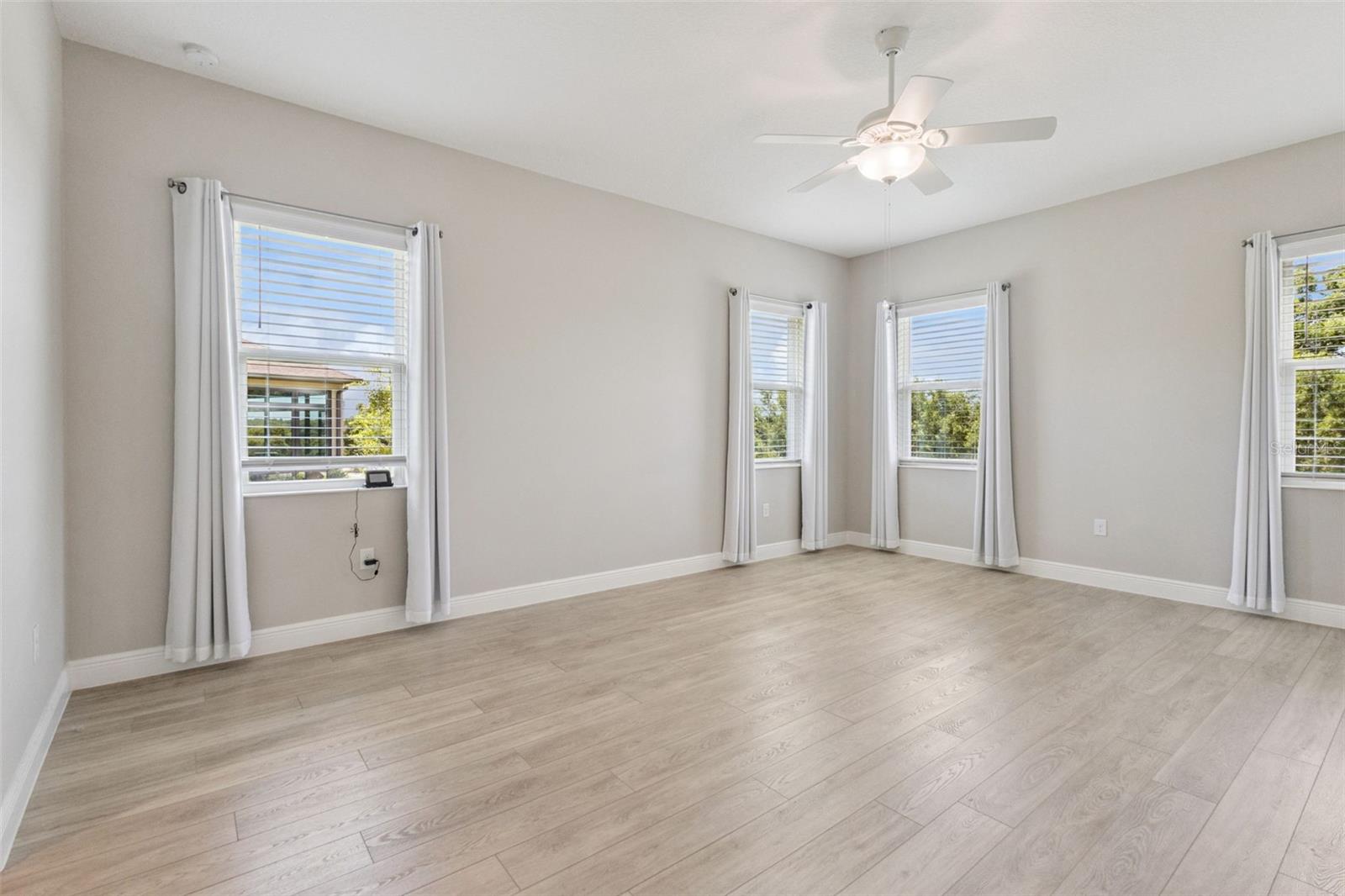 5132 GREENS DR, LADY LAKE, FL, 32159