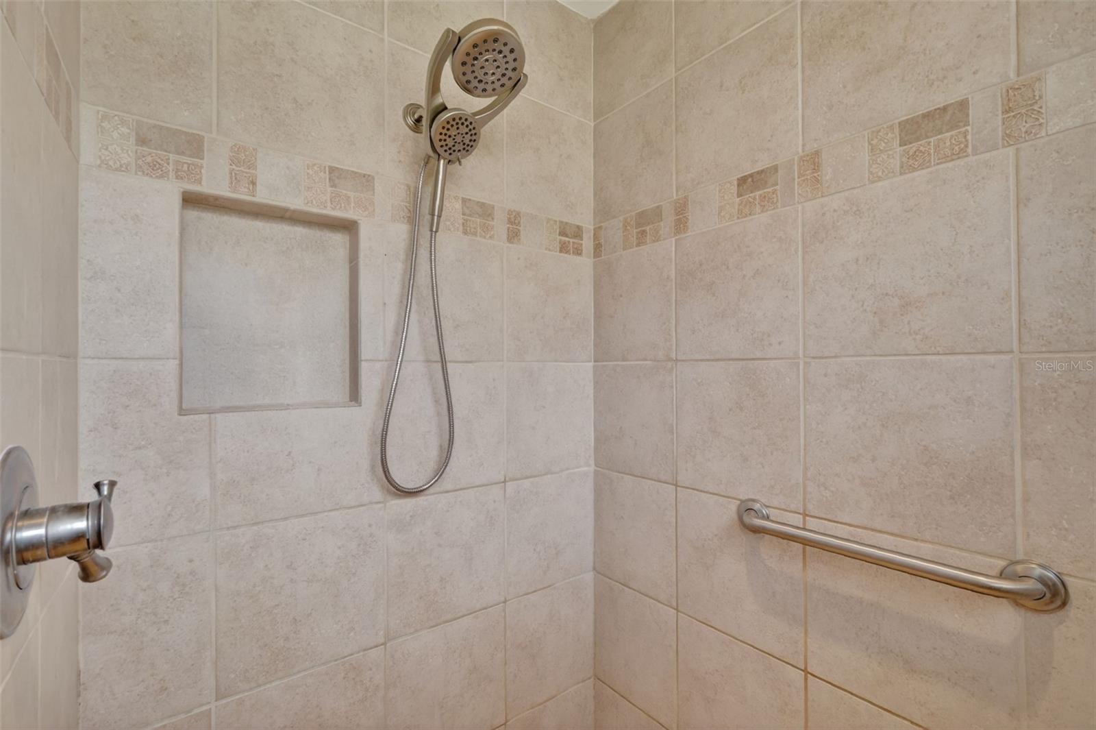 2192 HAMES LN, THE VILLAGES, FL, 32162