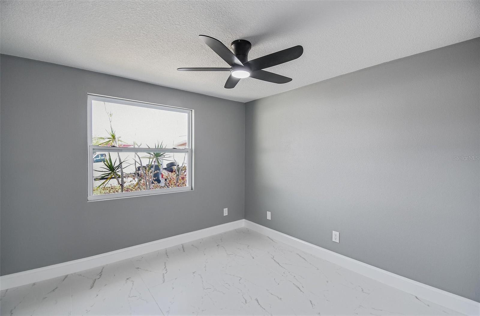 8801 THOUSAND OAKS CT, TAMPA, FL, 33634