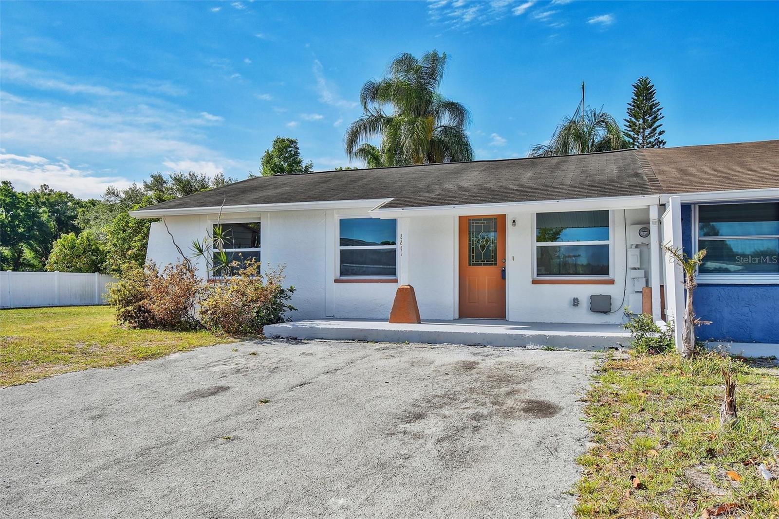 8801 THOUSAND OAKS CT, TAMPA, FL, 33634