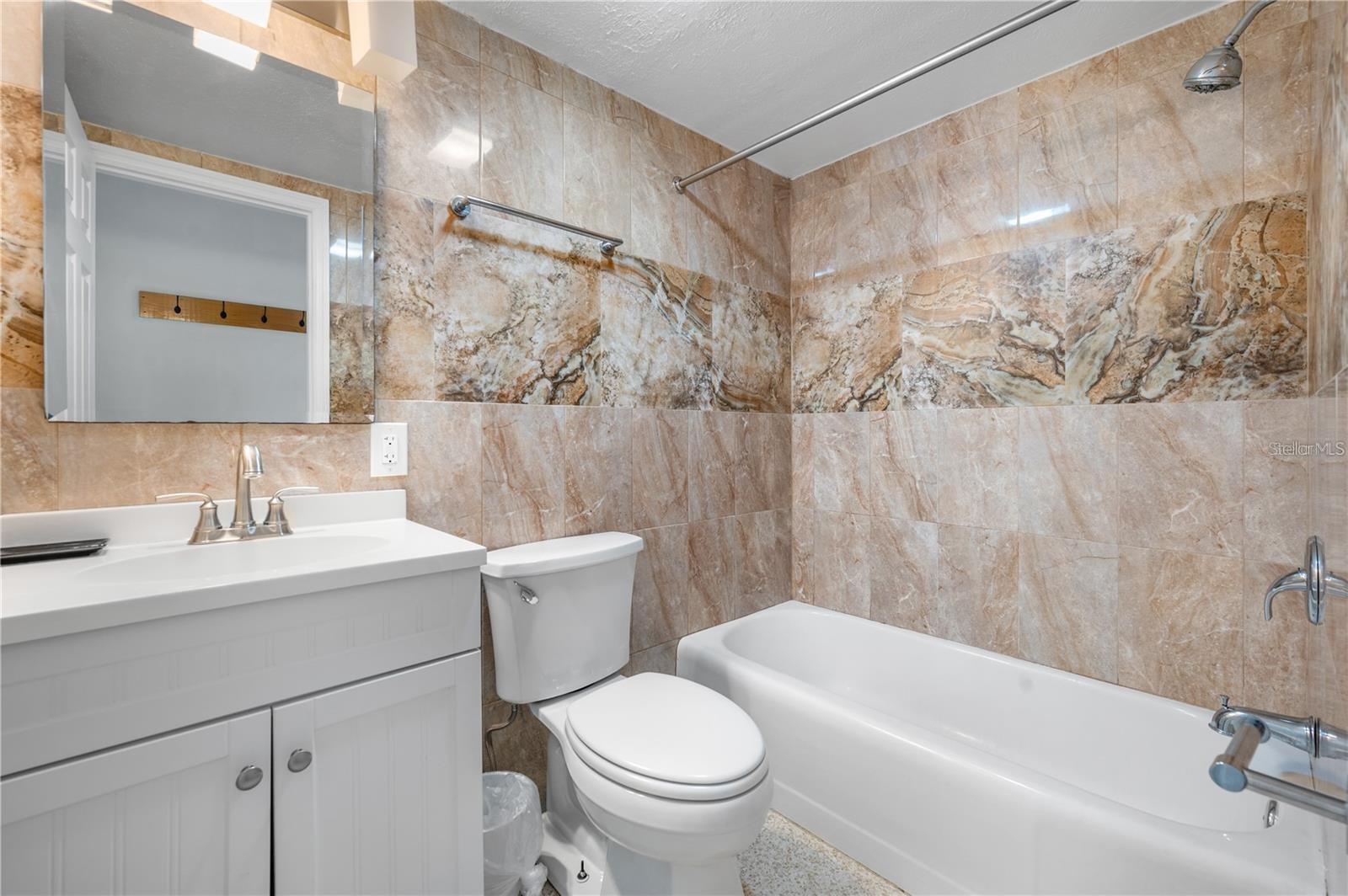 1739 SIESTA DR, SARASOTA, FL, 34239