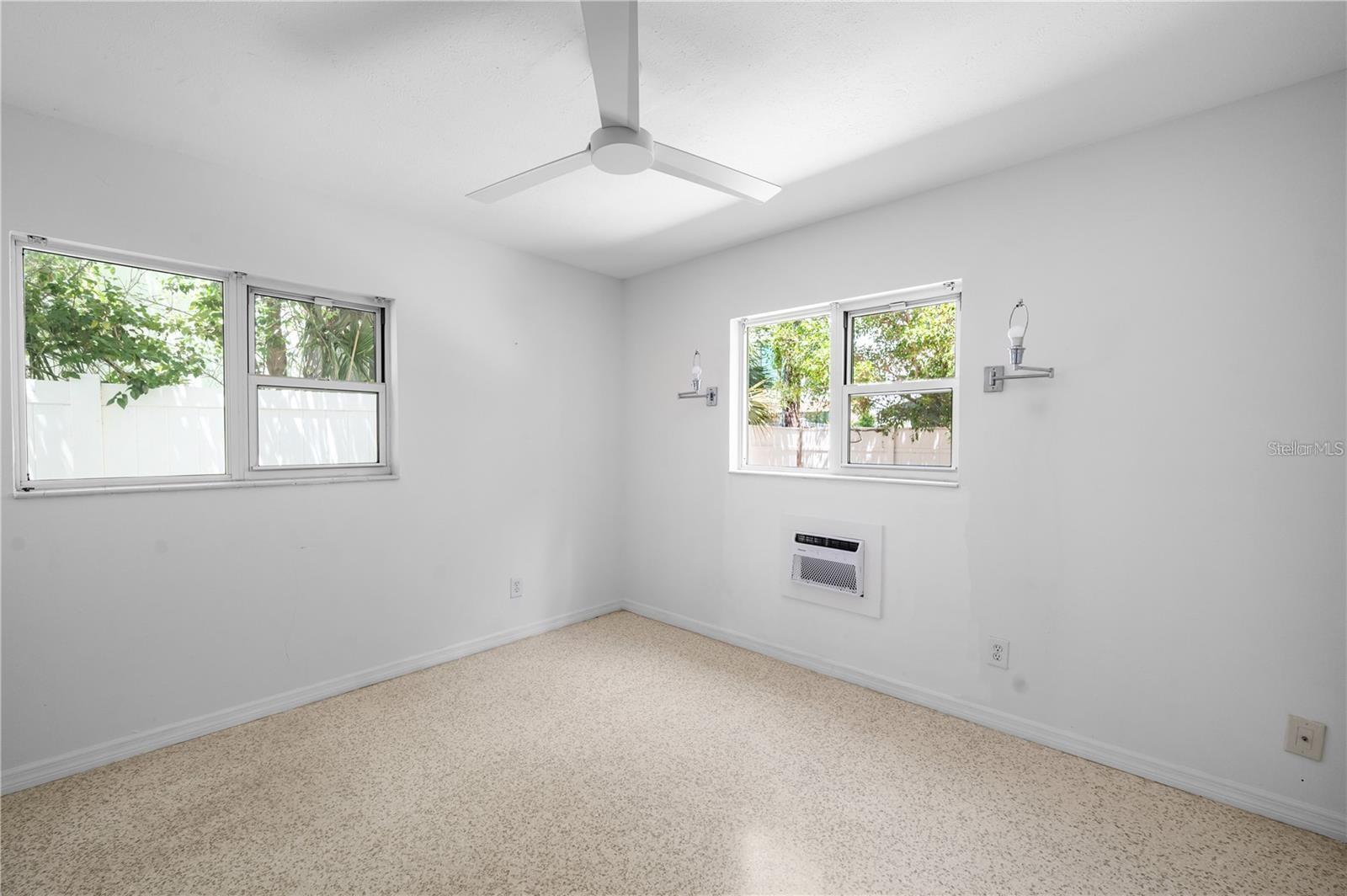 1739 SIESTA DR, SARASOTA, FL, 34239