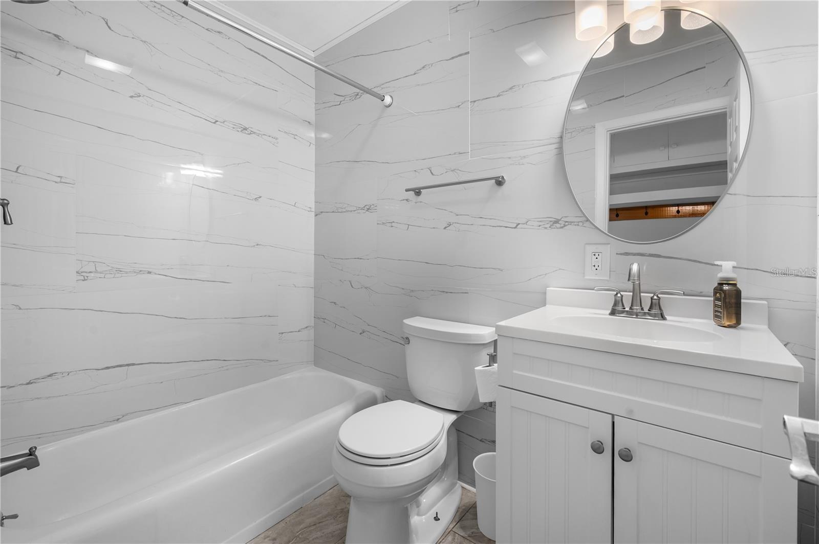 1739 SIESTA DR, SARASOTA, FL, 34239