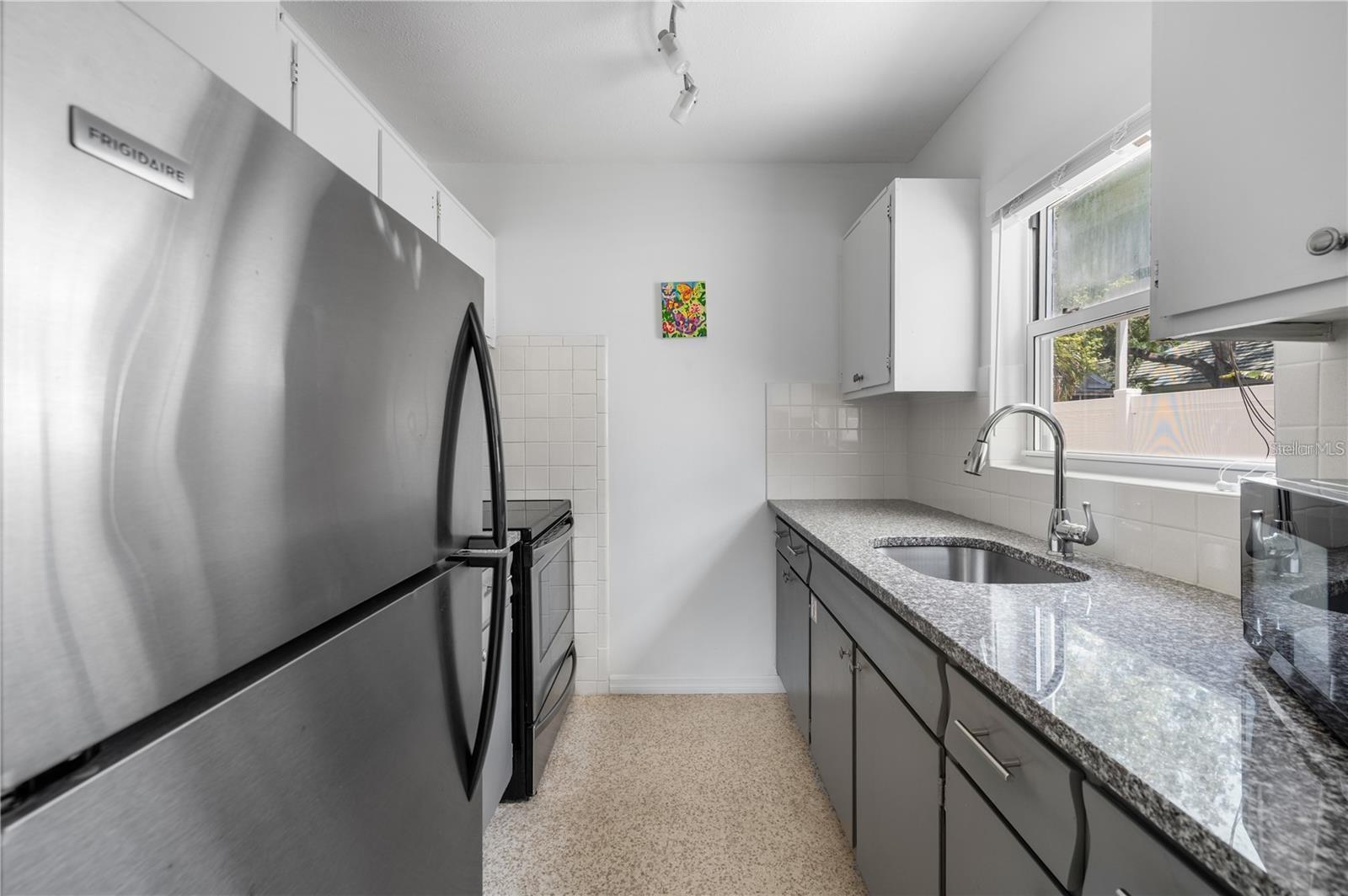 1739 SIESTA DR, SARASOTA, FL, 34239