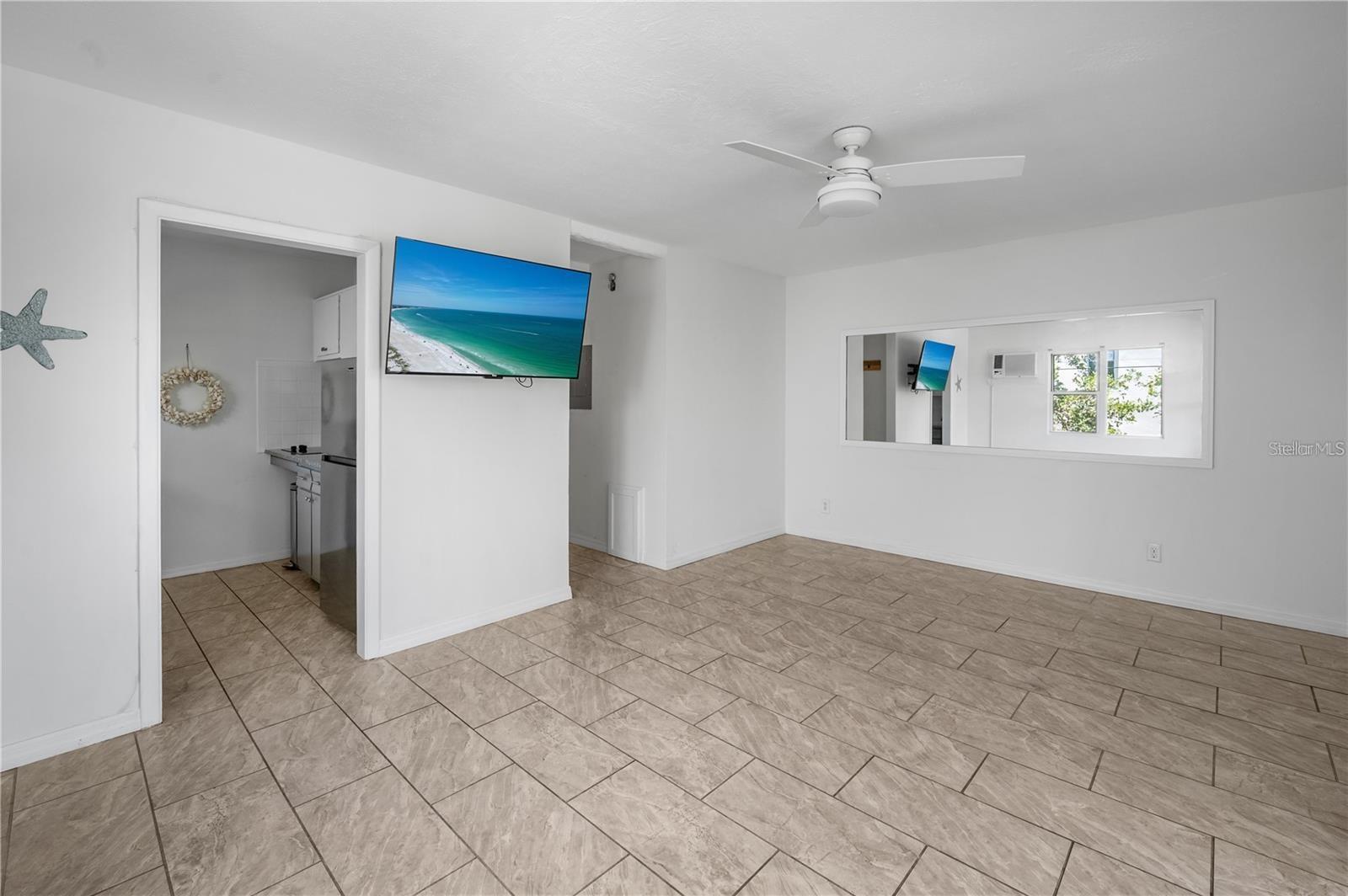 1739 SIESTA DR, SARASOTA, FL, 34239