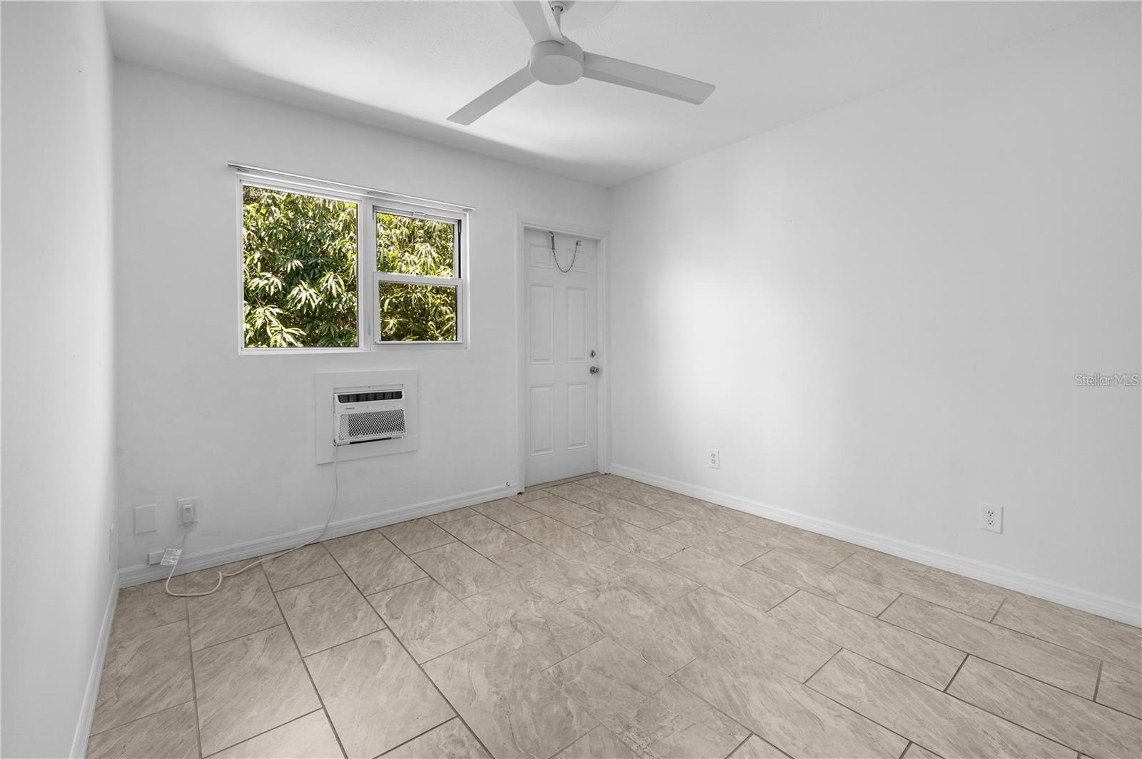 1739 SIESTA DR, SARASOTA, FL, 34239