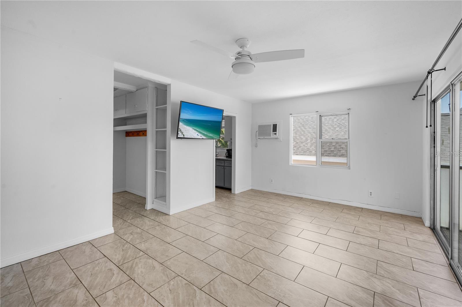 1739 SIESTA DR, SARASOTA, FL, 34239