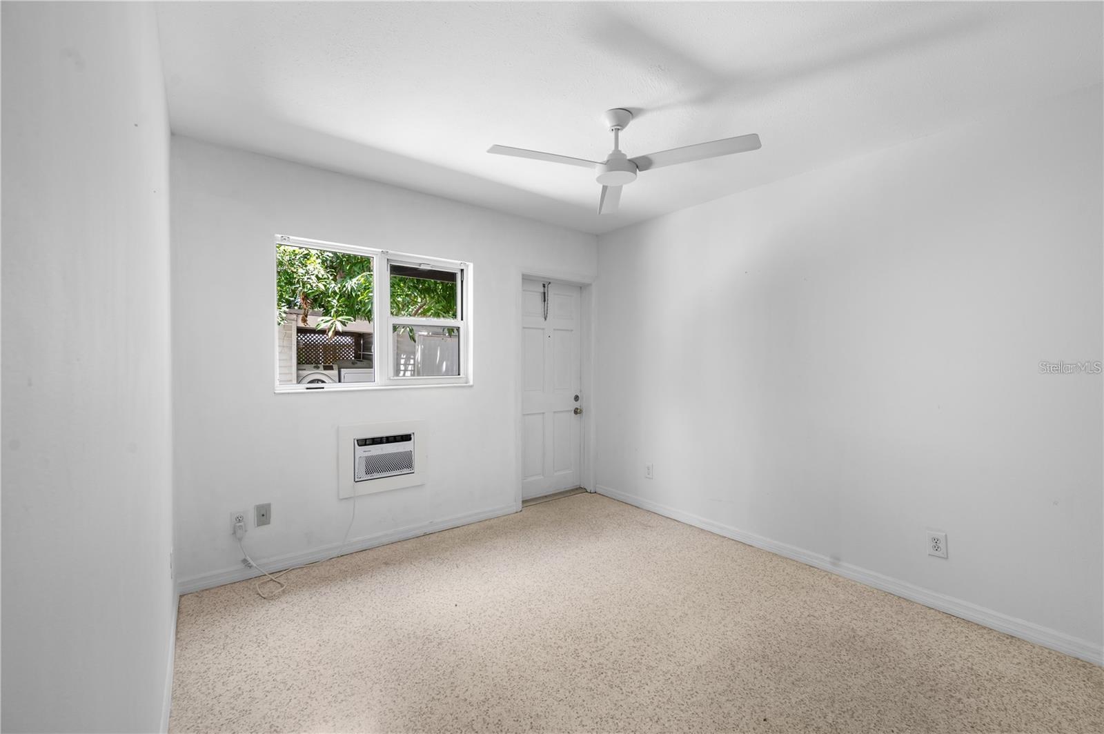 1739 SIESTA DR, SARASOTA, FL, 34239