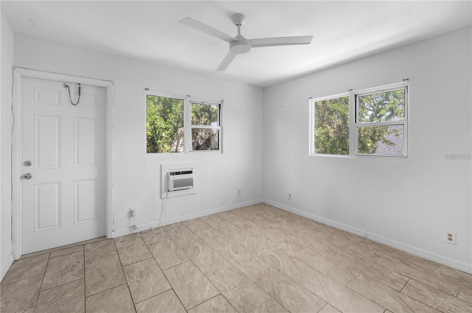 1739 SIESTA DR, SARASOTA, FL, 34239