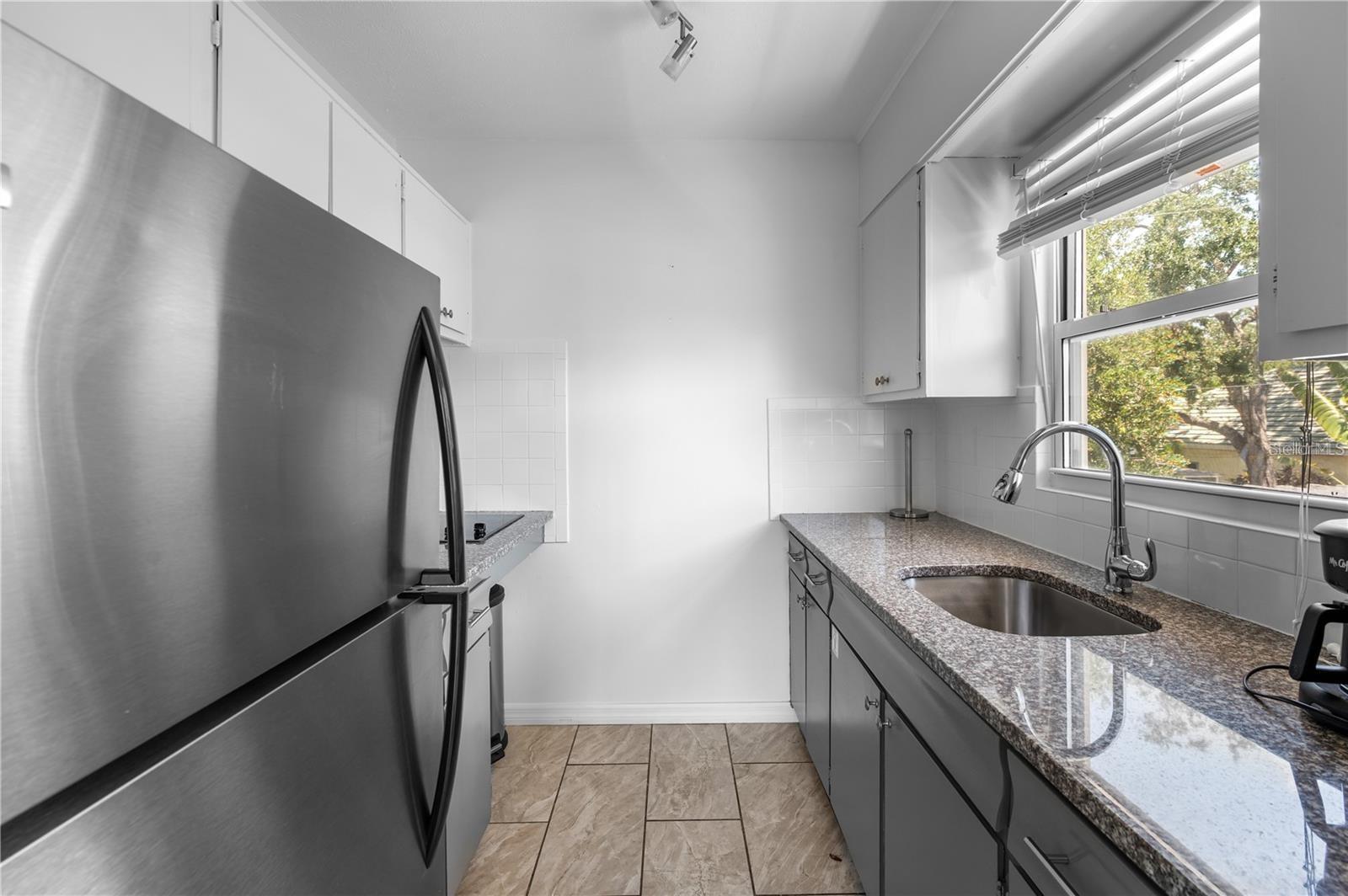 1739 SIESTA DR, SARASOTA, FL, 34239