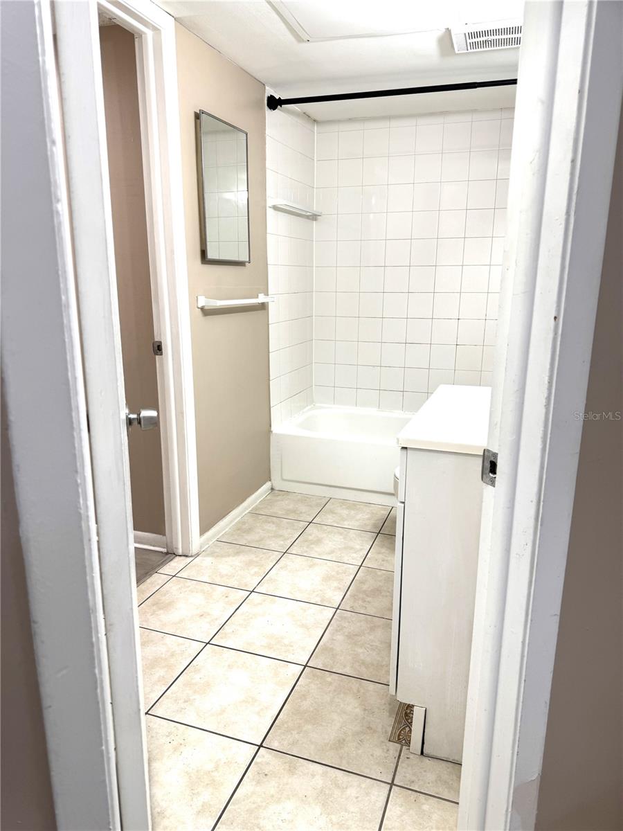 1916 LAKE ATRIUMS CIR #32, ORLANDO, FL, 32839