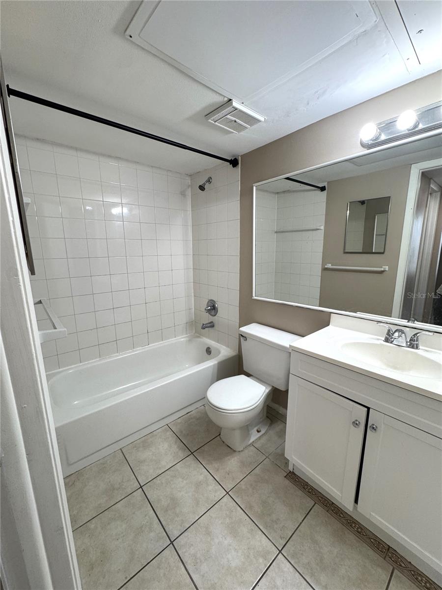 1916 LAKE ATRIUMS CIR #32, ORLANDO, FL, 32839