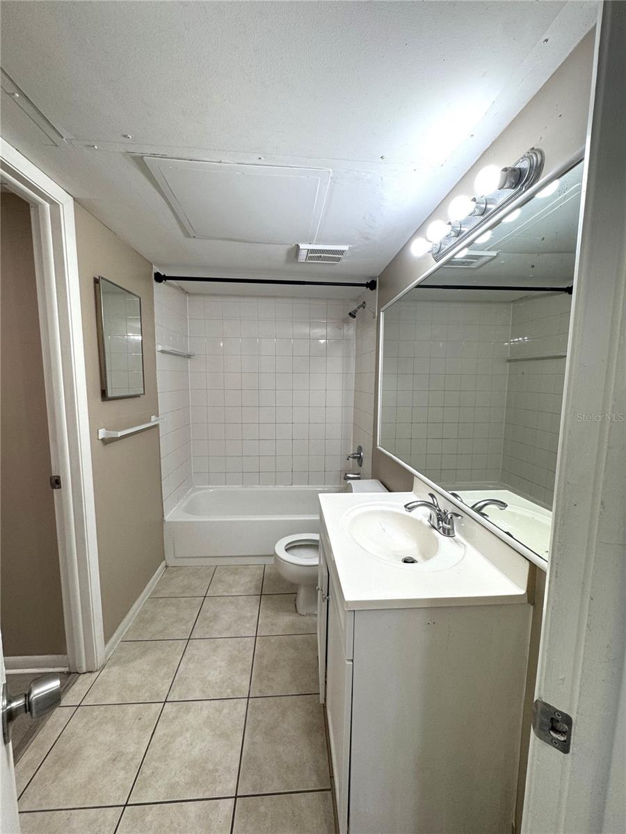 1916 LAKE ATRIUMS CIR #32, ORLANDO, FL, 32839