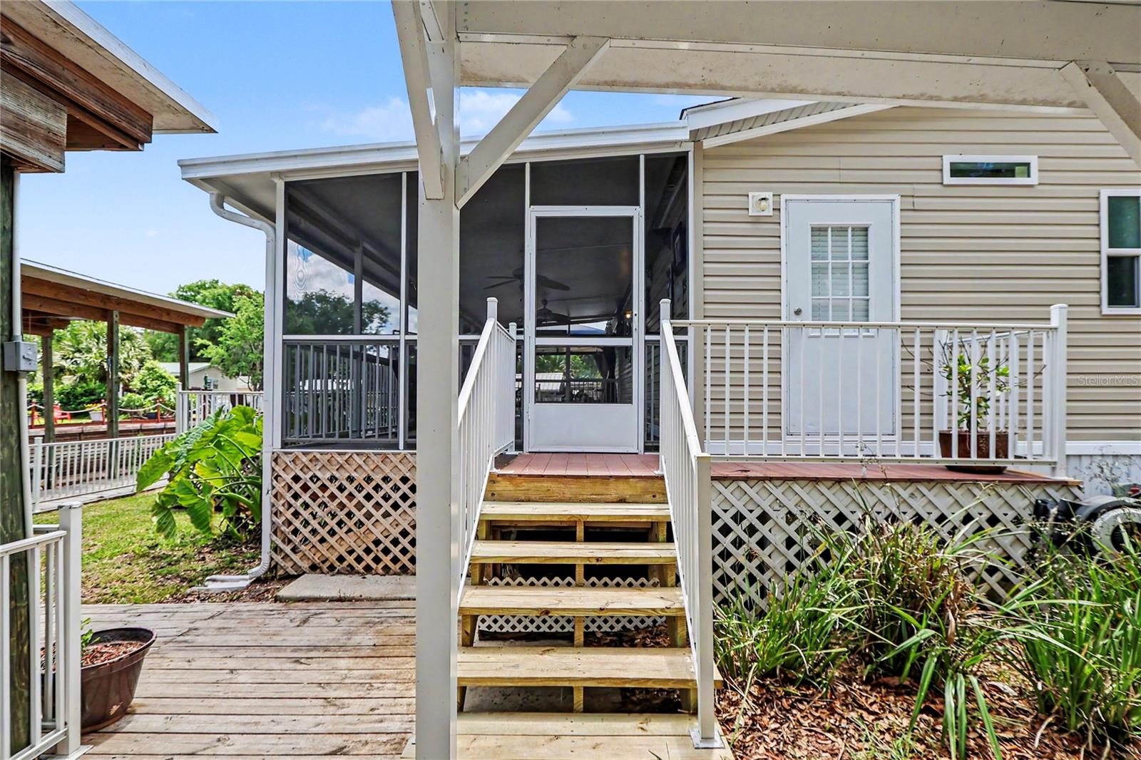 56348 MAPLE RD, ASTOR, FL, 32102