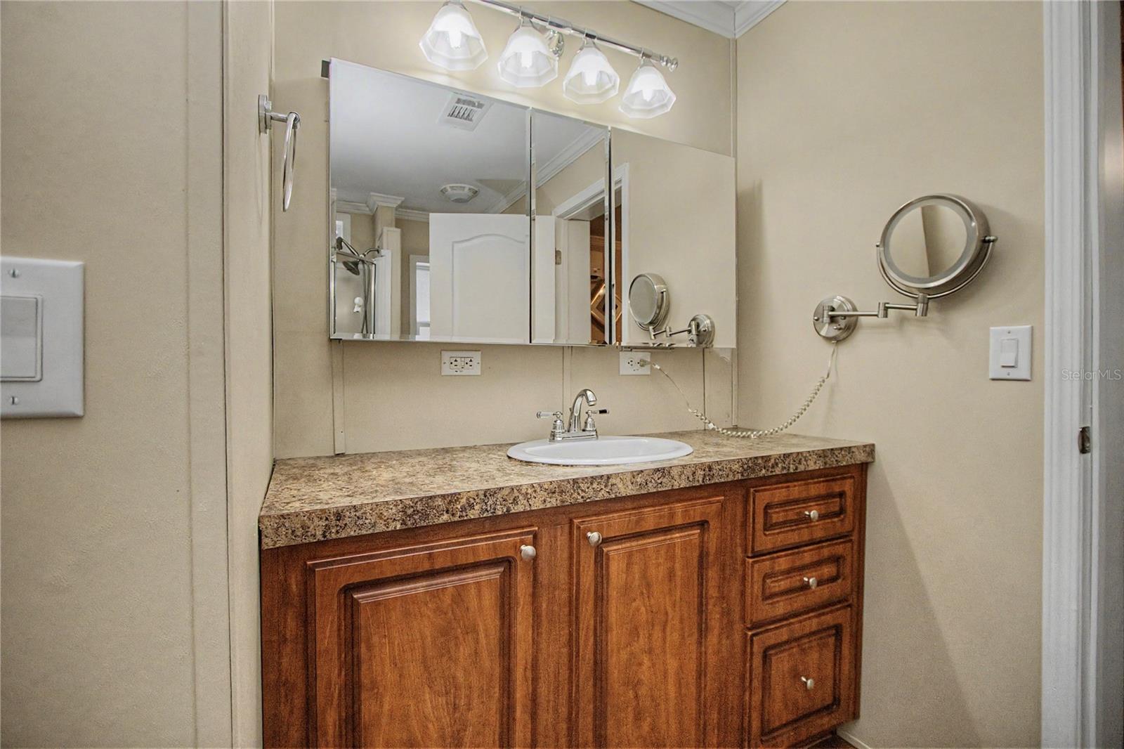 56348 MAPLE RD, ASTOR, FL, 32102