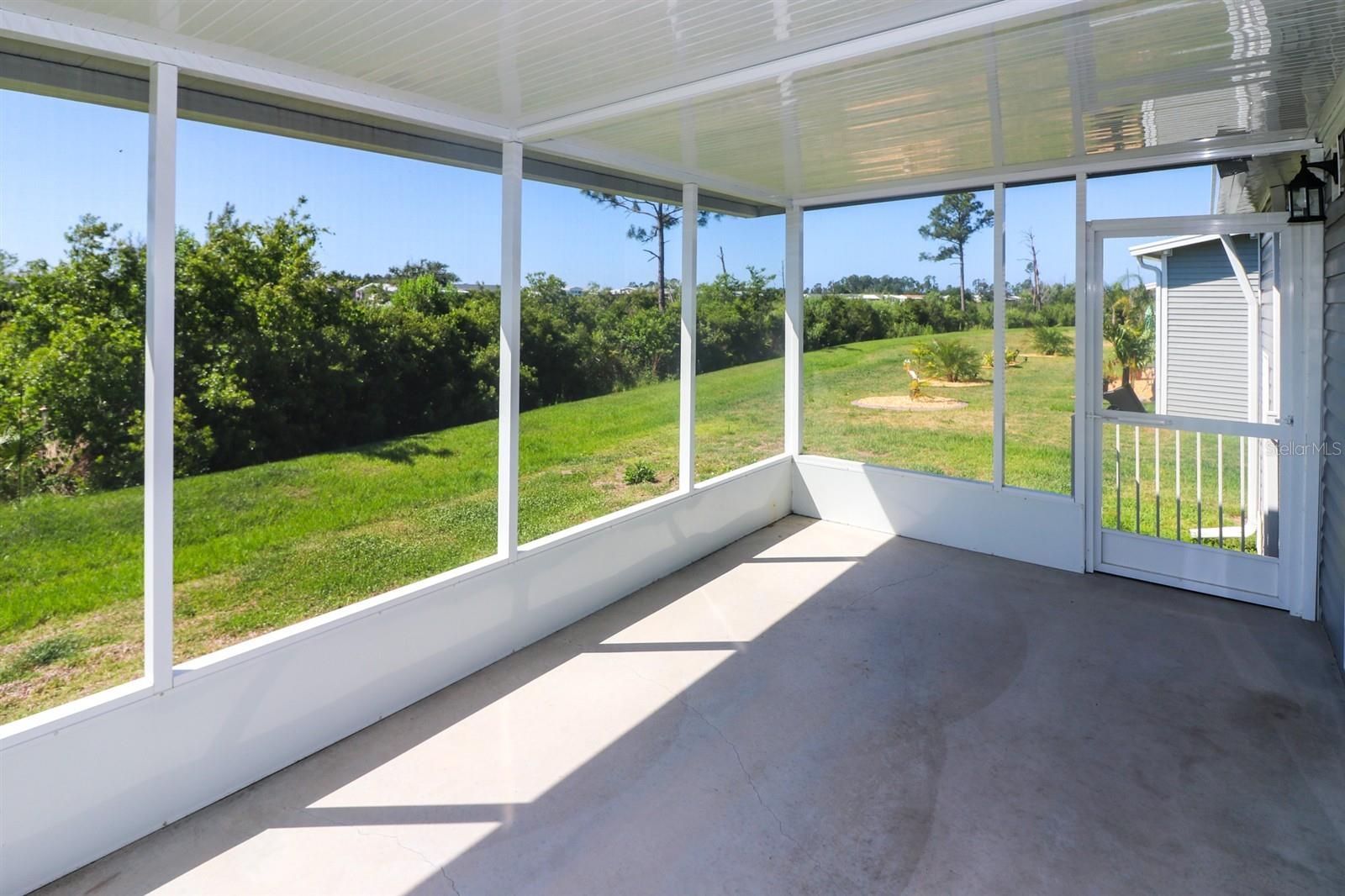 12116 SW COUNTY RD. #145, LAKE SUZY, FL, 34269