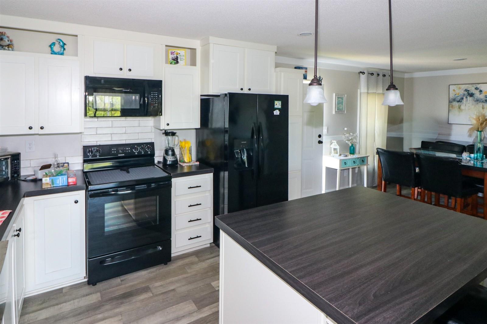 12116 SW COUNTY RD. #145, LAKE SUZY, FL, 34269