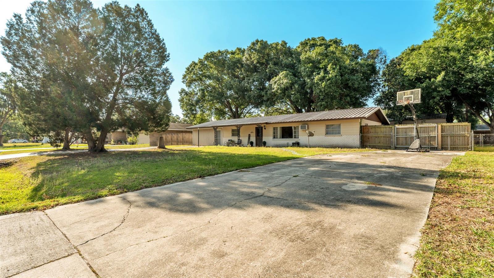 222 STANLEY AVE, LAKELAND, FL, 33809