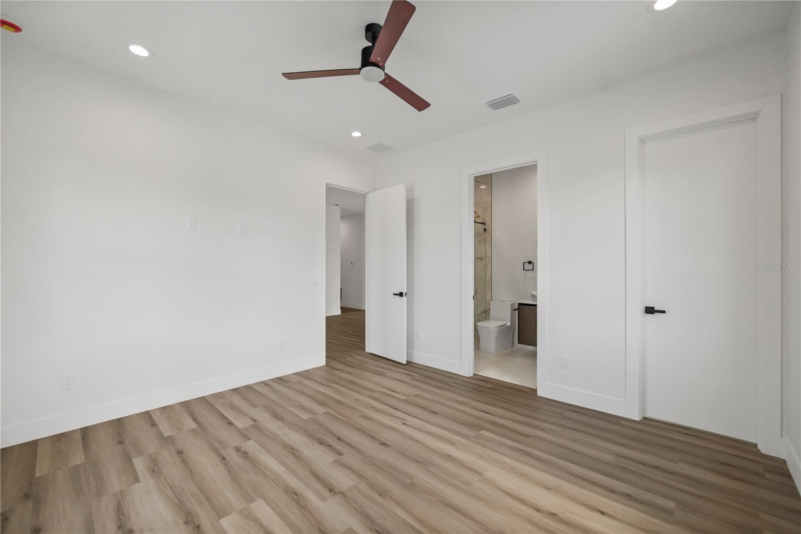 2308 N ELCOE DR, TAMPA, FL, 33603