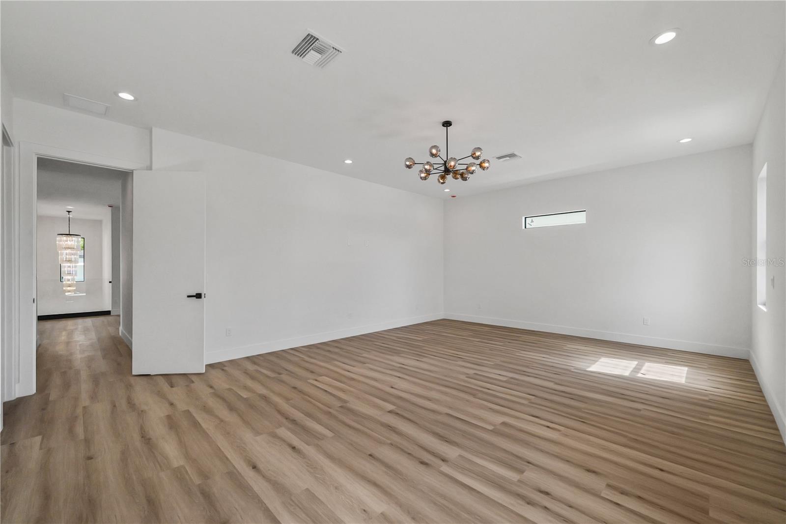 2308 N ELCOE DR, TAMPA, FL, 33603