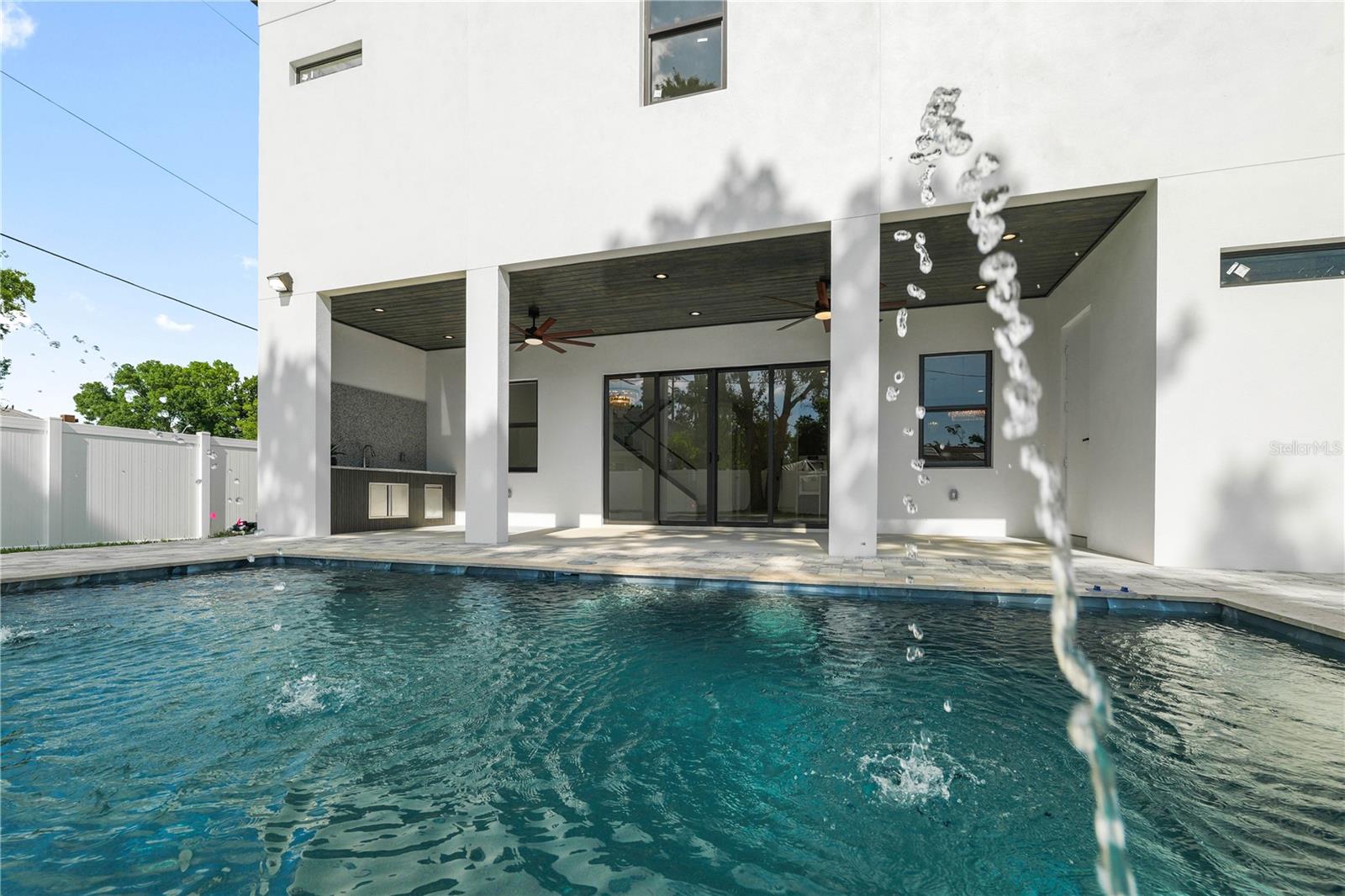 2308 N ELCOE DR, TAMPA, FL, 33603