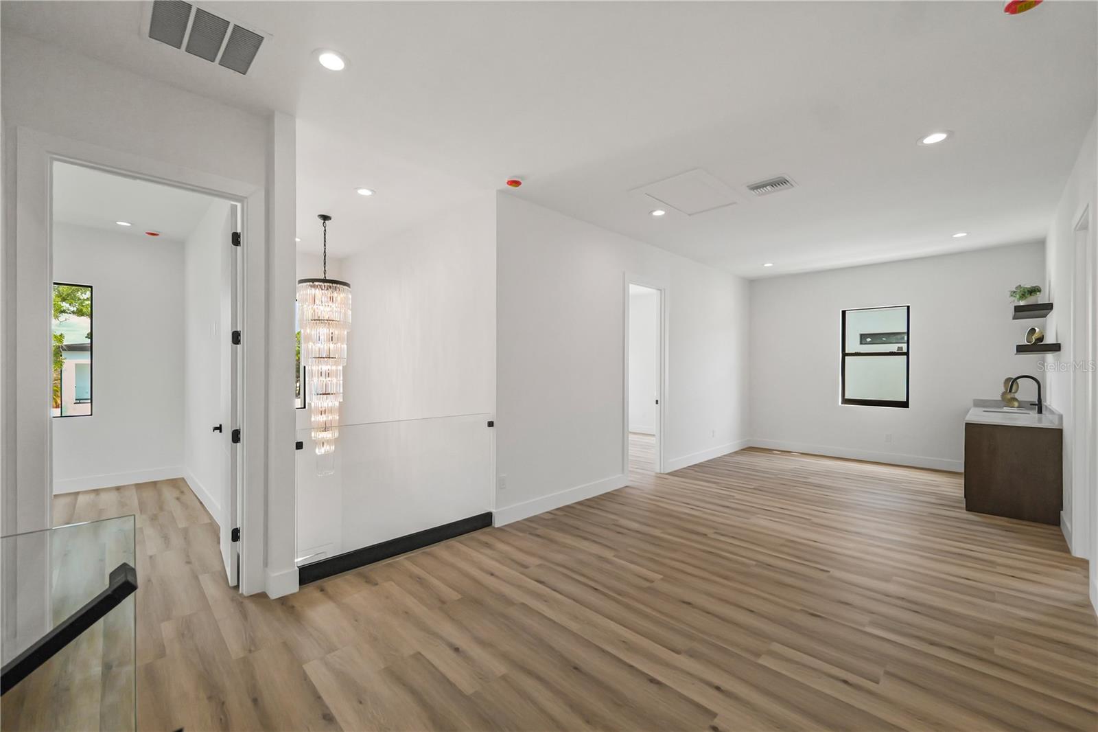 2308 N ELCOE DR, TAMPA, FL, 33603