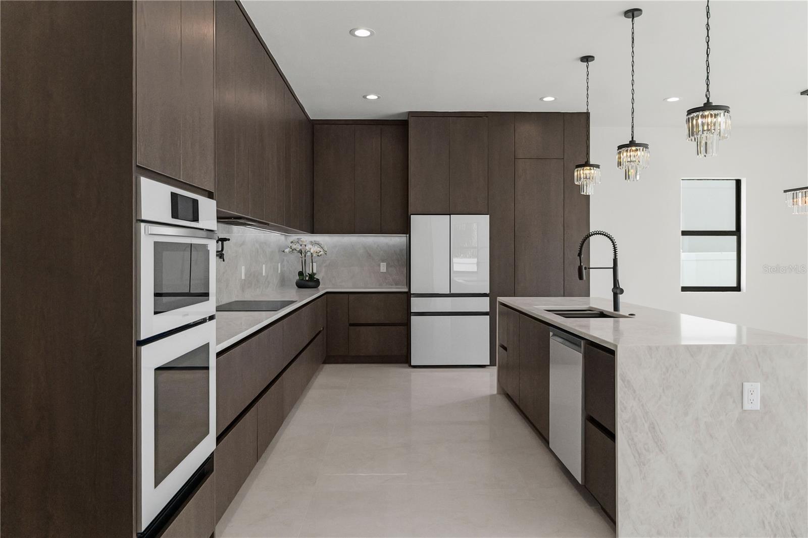 2308 N ELCOE DR, TAMPA, FL, 33603