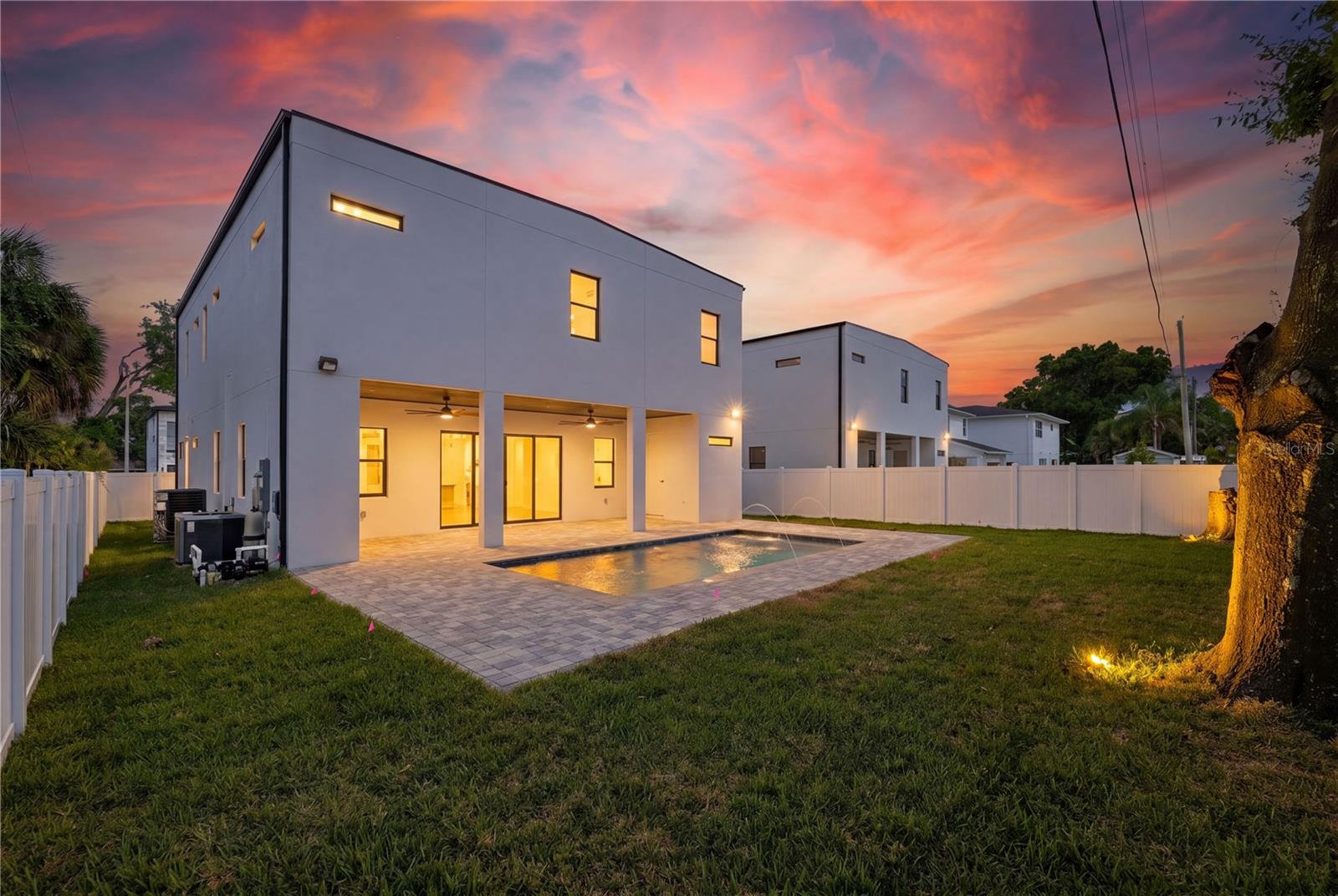 2308 N ELCOE DR, TAMPA, FL, 33603