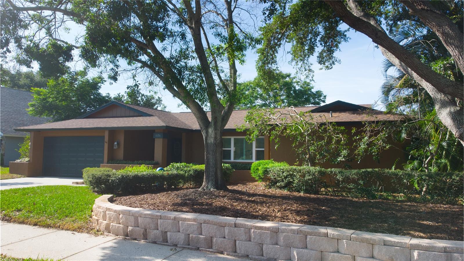 1656 BRAE MOOR LN, DUNEDIN, FL, 34698