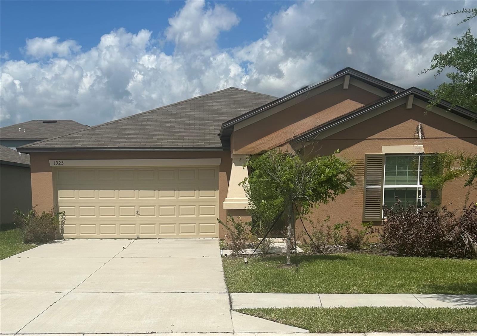 1923 YELLOW TRL, LAKELAND, FL, 33801