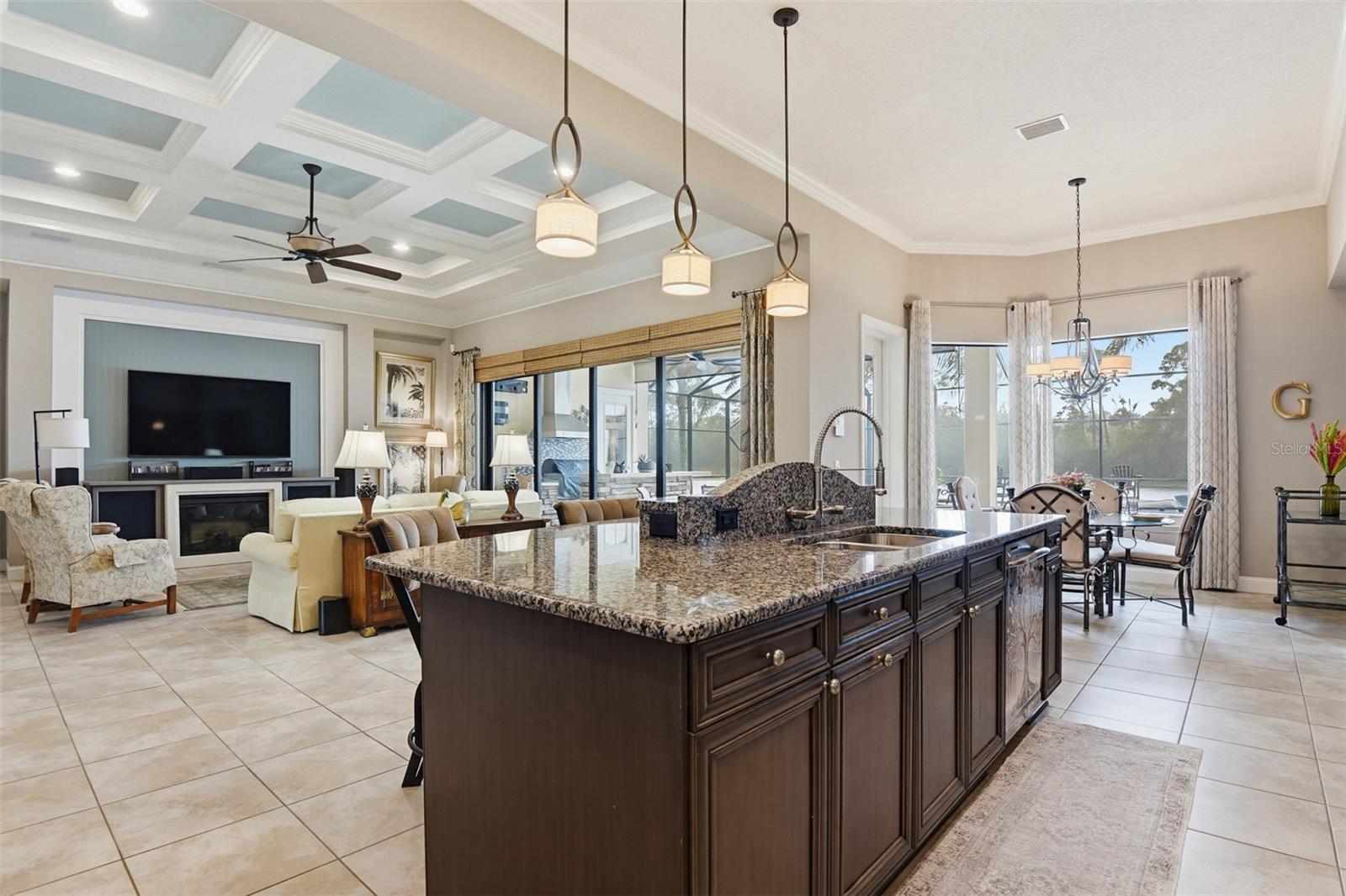 204 WILLOW OAK WAY, PALM COAST, FL, 32137