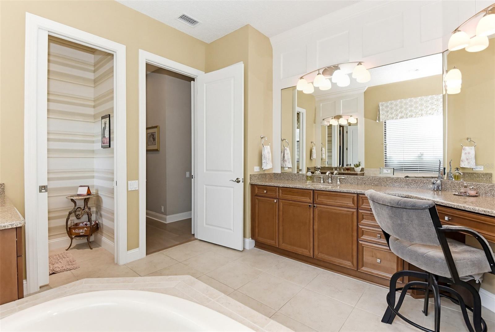 204 WILLOW OAK WAY, PALM COAST, FL, 32137