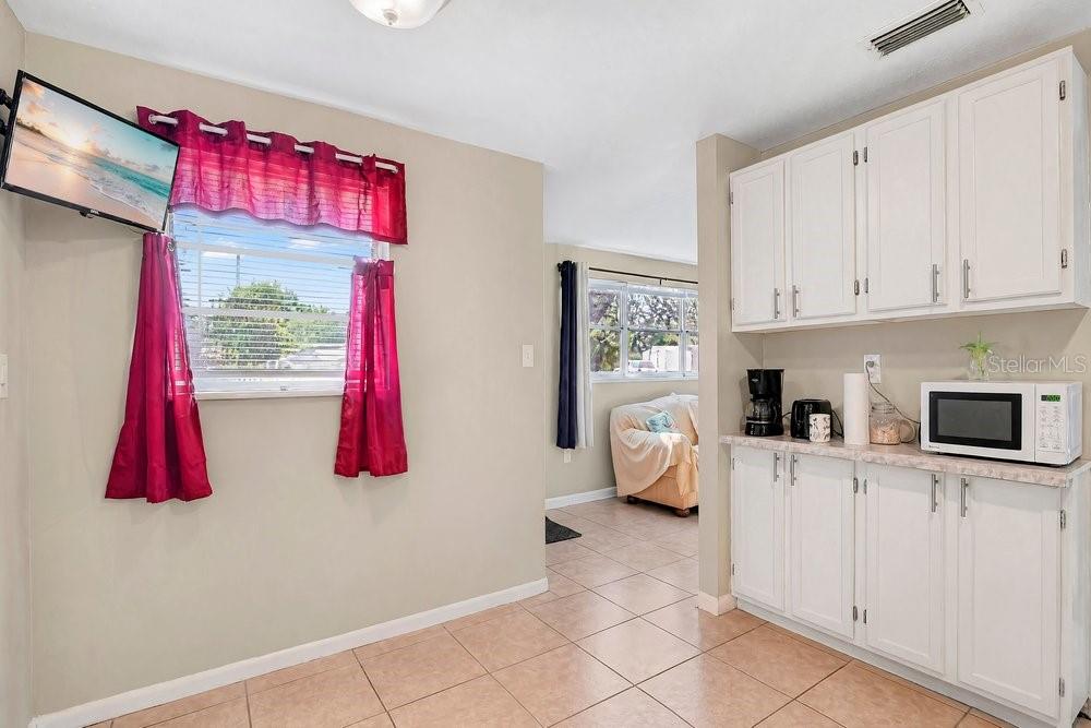 218 DENNIS AVE, WINTER HAVEN, FL, 33880