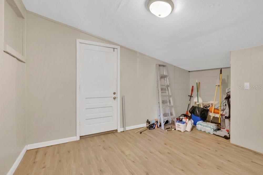 218 DENNIS AVE, WINTER HAVEN, FL, 33880