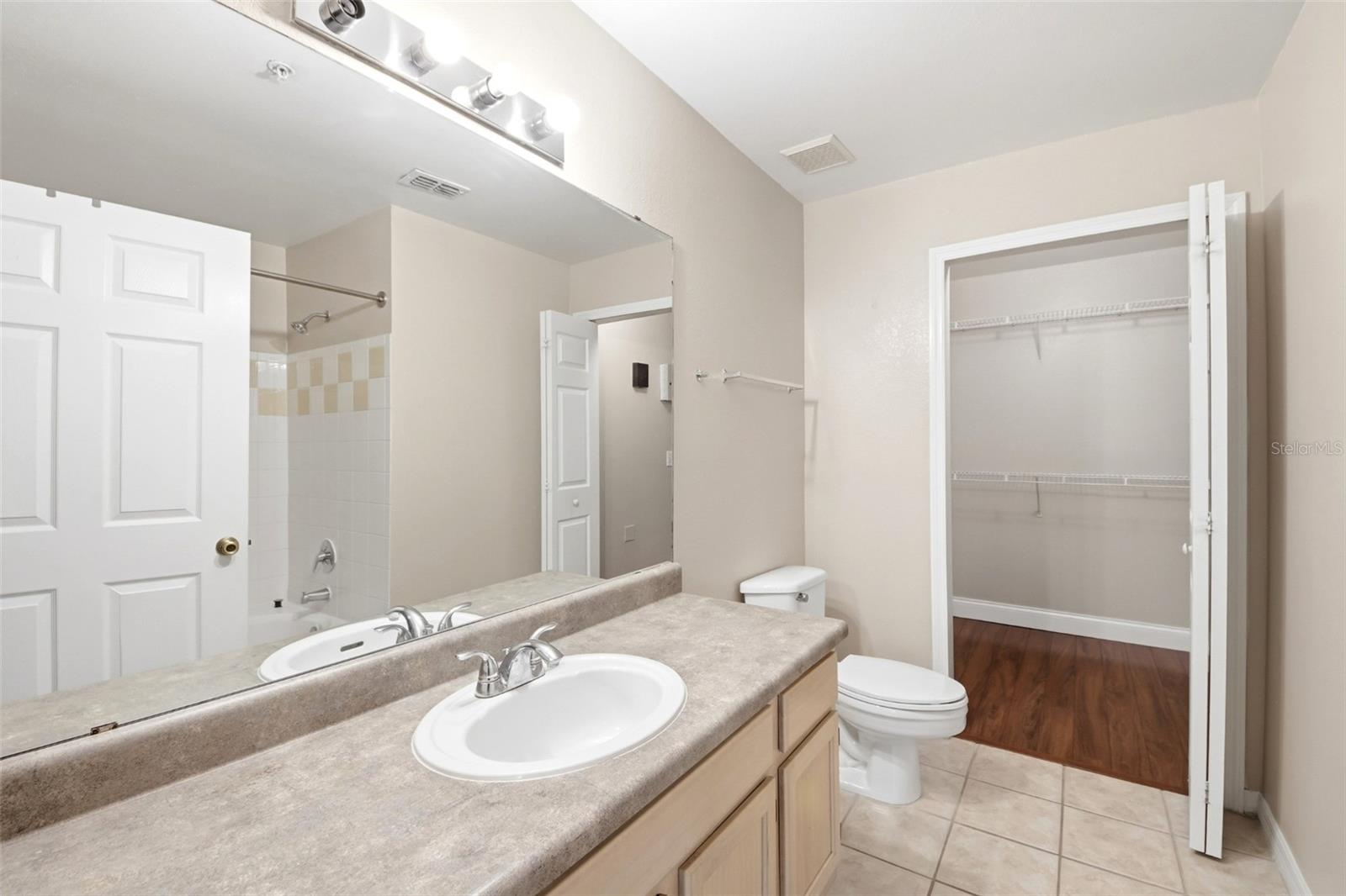 3364 WESTCHESTER SQUARE BLVD #202, ORLANDO, FL, 32835