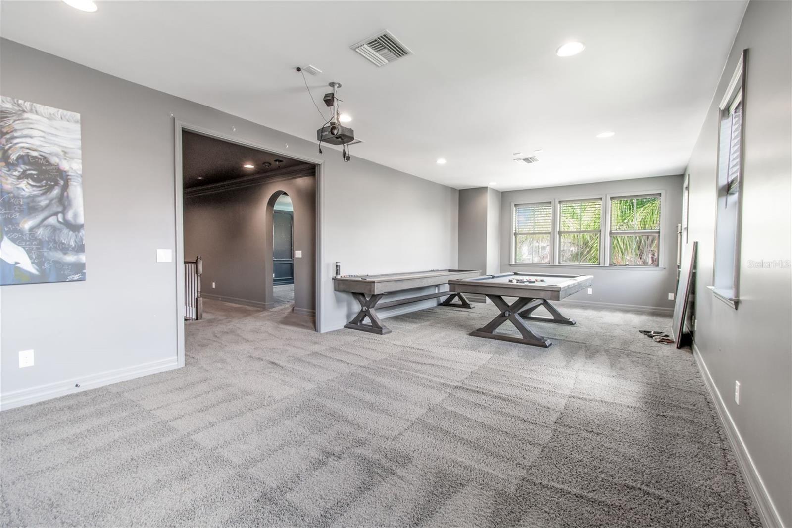 14320 AVON FARMS DR, TAMPA, FL, 33618